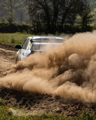 Equipped with proper Gravel Rally setup